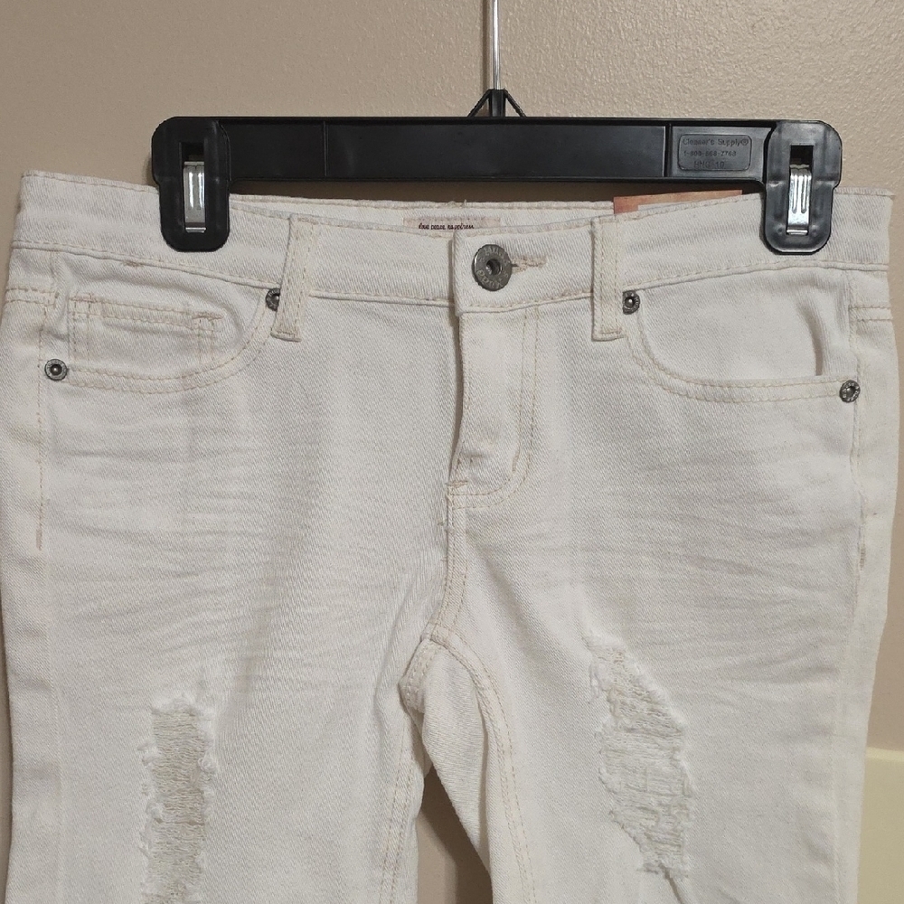 Mudd Women's Cream Jean Shorts - Picture 3 of 6